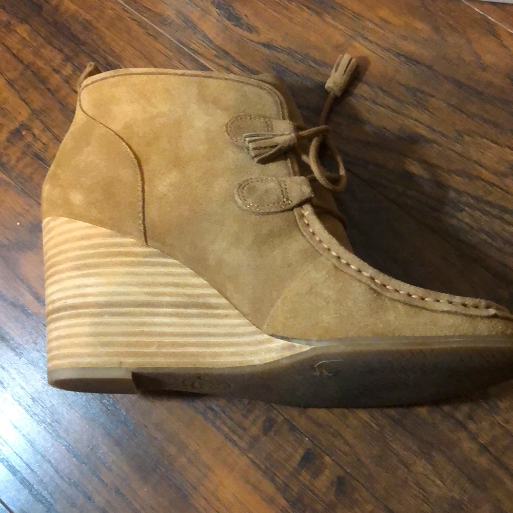 Lucky Brand Lace up Booties - Picture 3 of 4